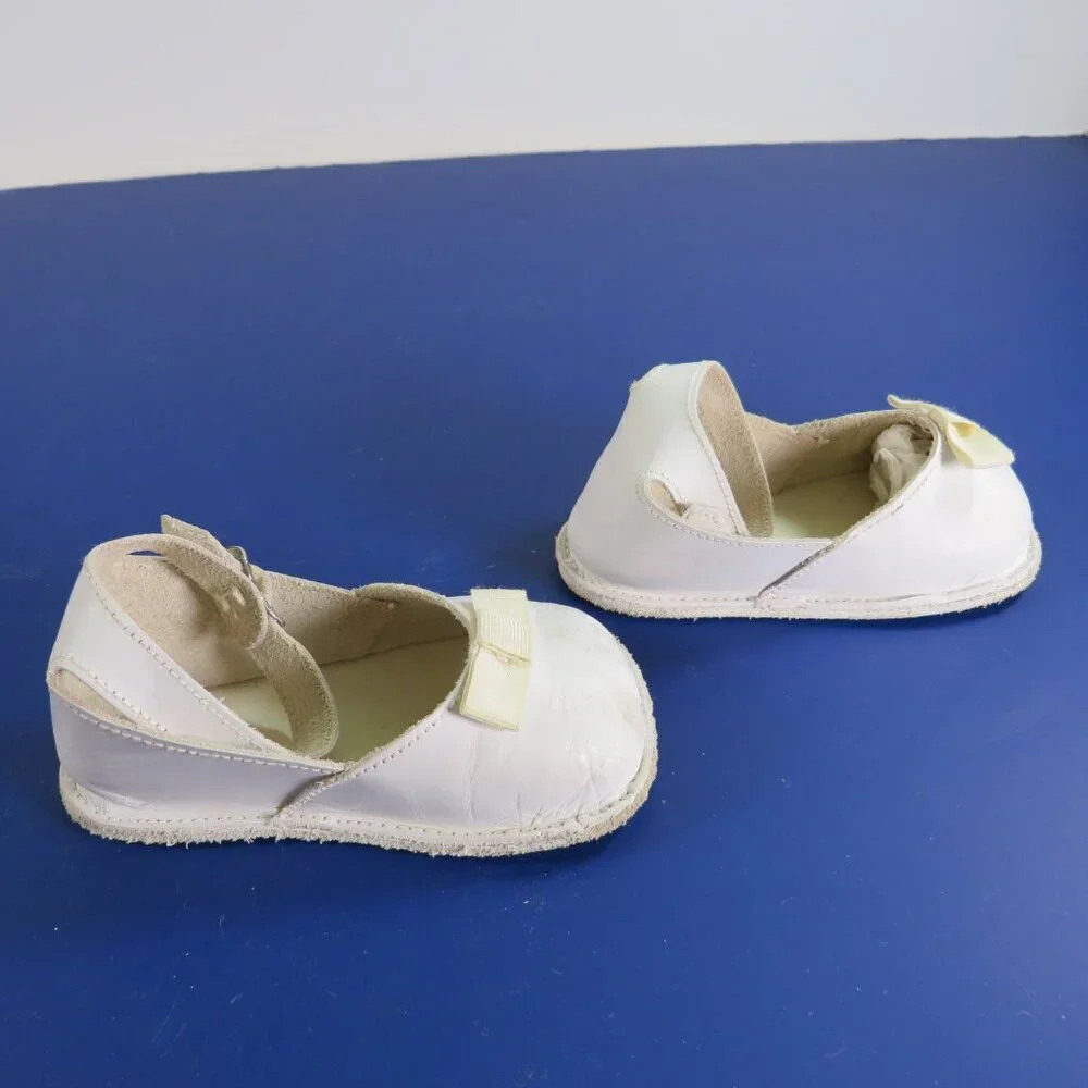 Baby Vintage White Leather Baby Shoes Scott's Shoes size 28W with original box
